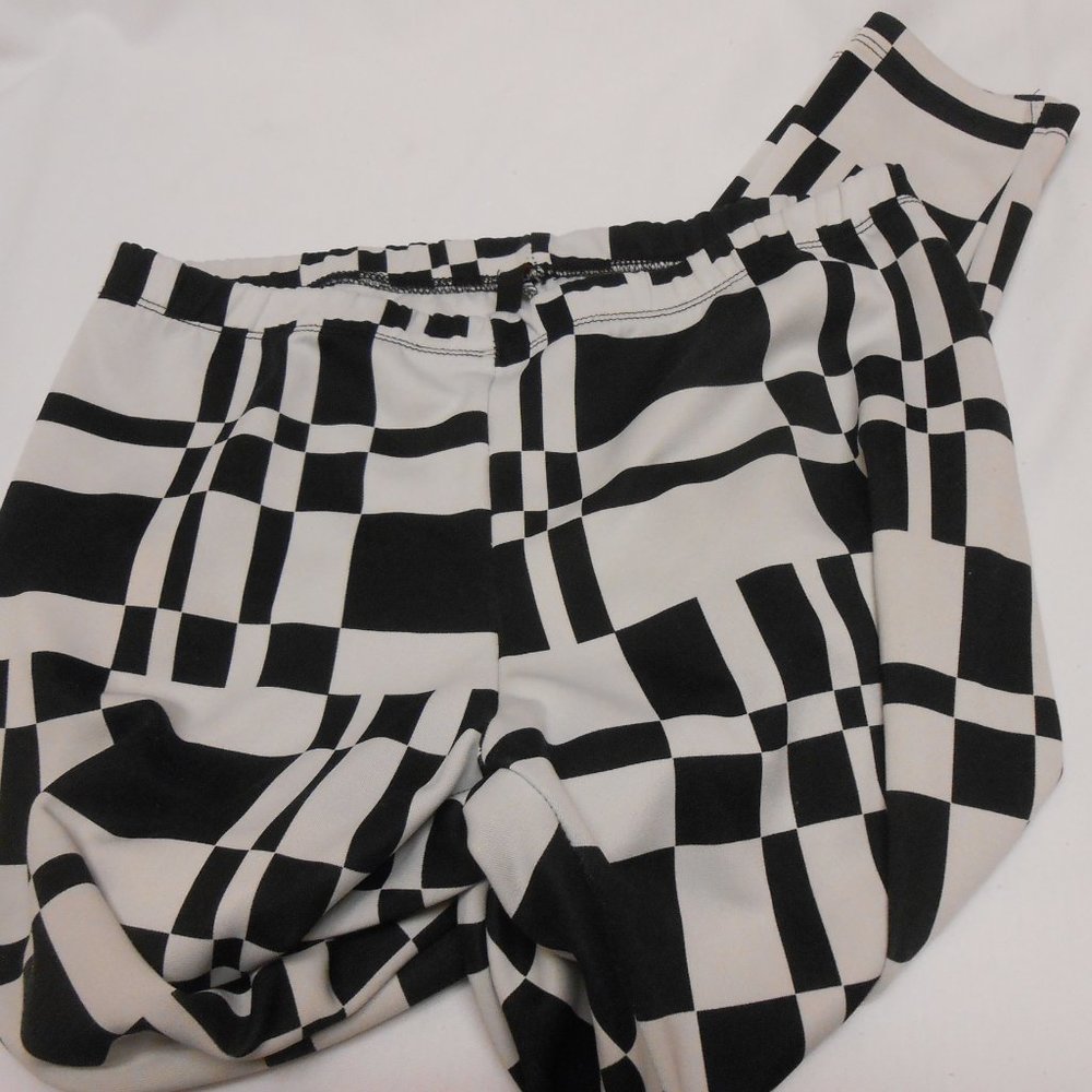 Sololafe black and white Leggings sz M Stretch pants 👩 abstract design nice